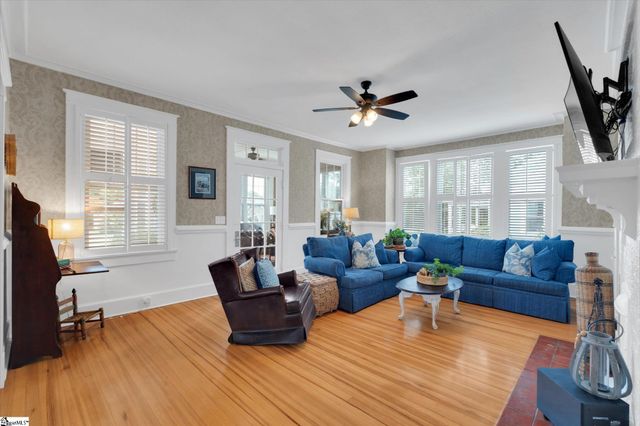 602 S Broad Street, Clinton, SC 29325