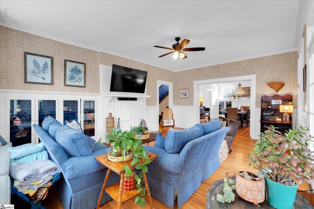 602 S Broad Street, Clinton, SC 29325
