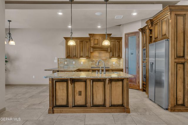 458 FORTENBERRY Place, El Paso, TX 79928