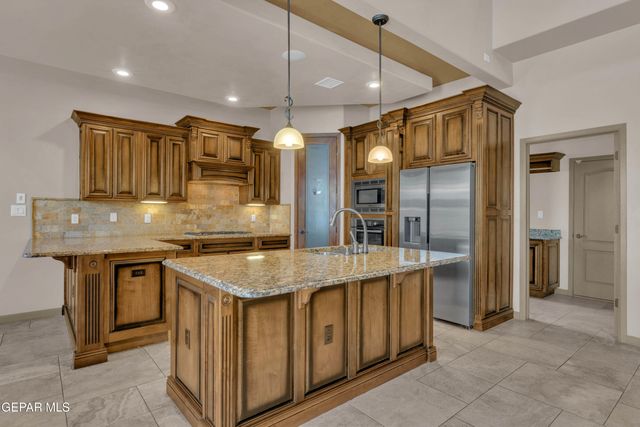 458 FORTENBERRY Place, El Paso, TX 79928