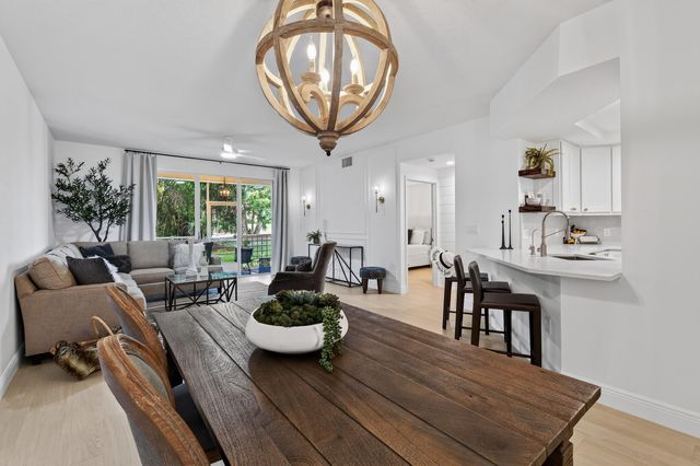 701 MUIRFIELD Court 701E, Jupiter, FL 33458