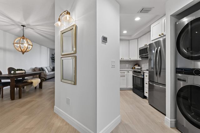 701 MUIRFIELD Court 701E, Jupiter, FL 33458