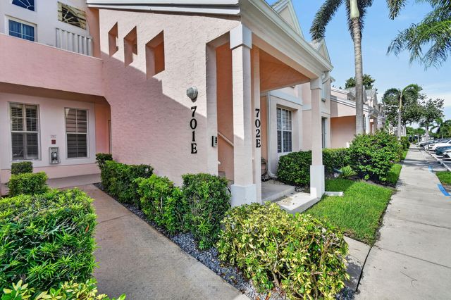 701 MUIRFIELD Court 701E, Jupiter, FL 33458