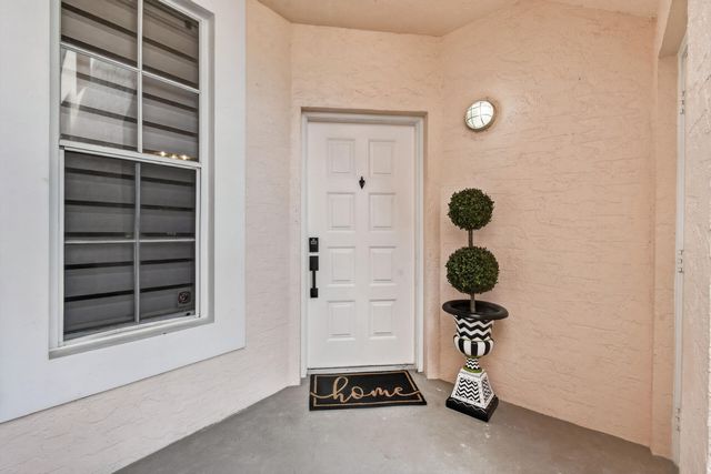 701 MUIRFIELD Court 701E, Jupiter, FL 33458