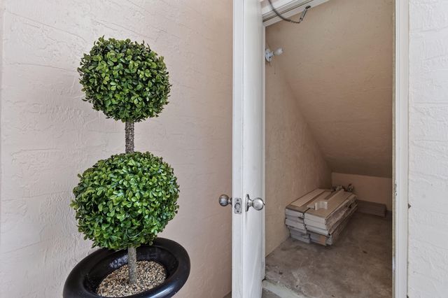 701 MUIRFIELD Court 701E, Jupiter, FL 33458
