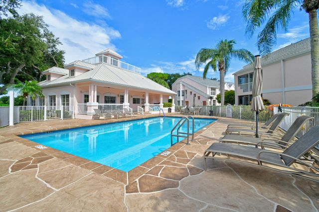 701 MUIRFIELD Court 701E, Jupiter, FL 33458
