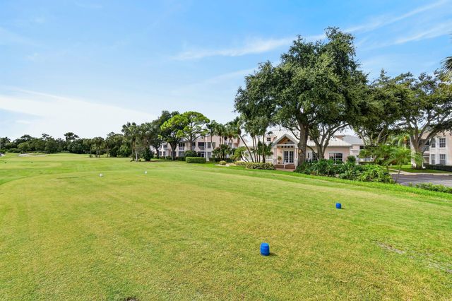 701 MUIRFIELD Court 701E, Jupiter, FL 33458