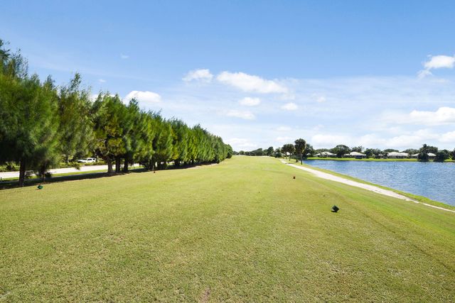 701 MUIRFIELD Court 701E, Jupiter, FL 33458