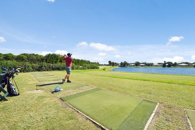 701 MUIRFIELD Court 701E, Jupiter, FL 33458