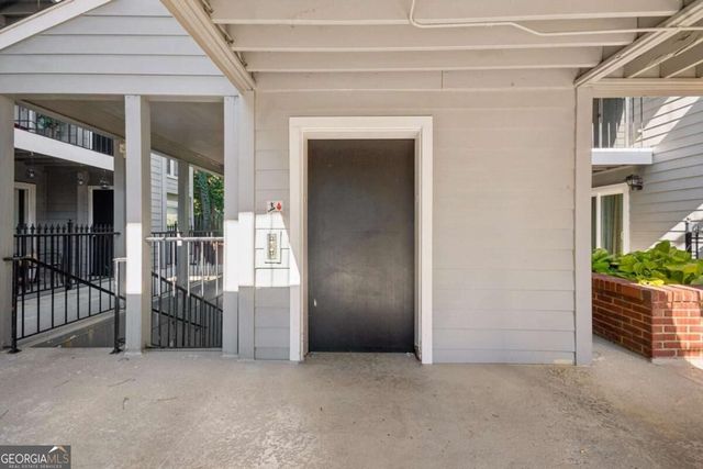 305 Granville Court, Atlanta, GA 30328
