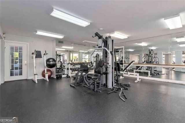 305 Granville Court, Atlanta, GA 30328