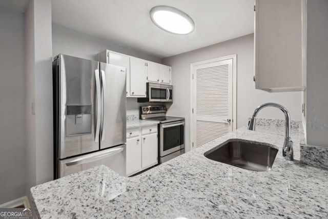 305 Granville Court, Atlanta, GA 30328