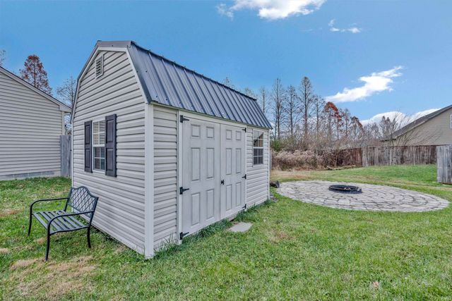 11435 Caracaras Court, Evansville, IN 47725