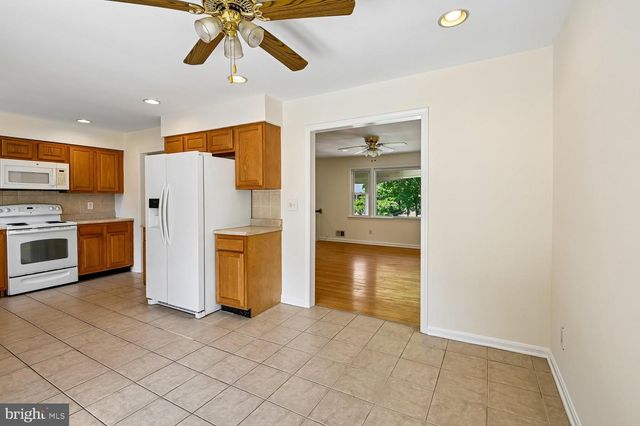 7879 ELIZABETH RD, Pasadena, MD 21122
