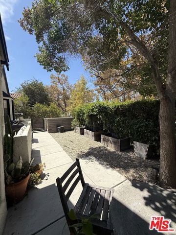 750 N Martel Avenue, Los Angeles, CA 90046
