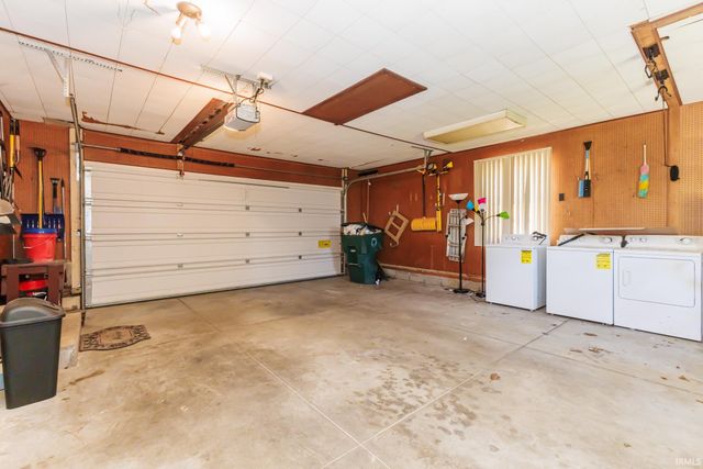 400 N Alden Road, Muncie, IN 47304