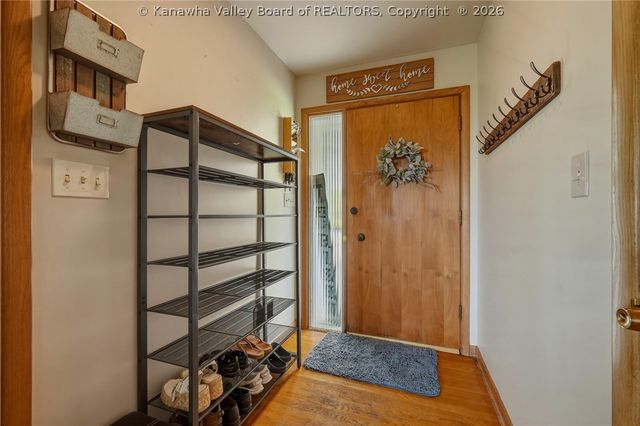 1505 Knob Road, Charleston, WV 25314