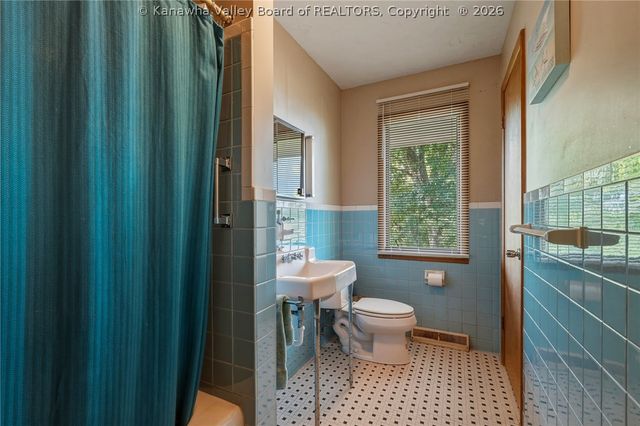 1505 Knob Road, Charleston, WV 25314