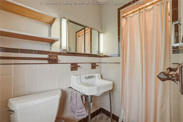 1505 Knob Road, Charleston, WV 25314