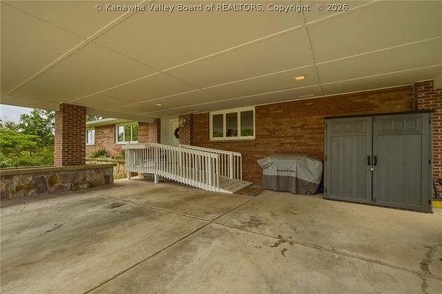 1505 Knob Road, Charleston, WV 25314