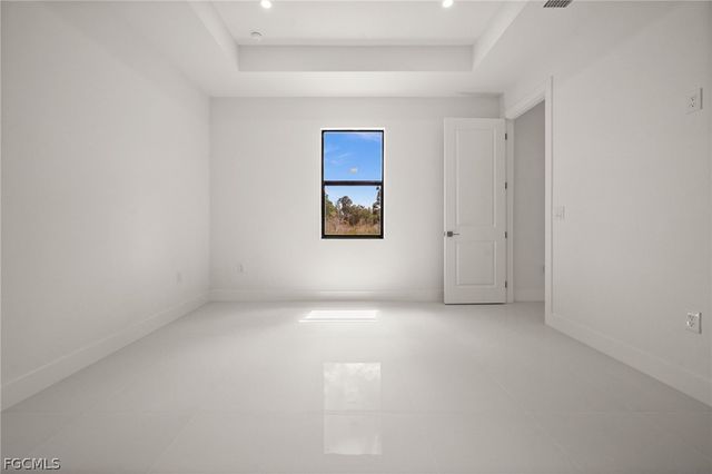 936 Bolivia DR, Lehigh Acres, FL 33974