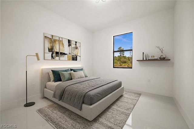 936 Bolivia DR, Lehigh Acres, FL 33974