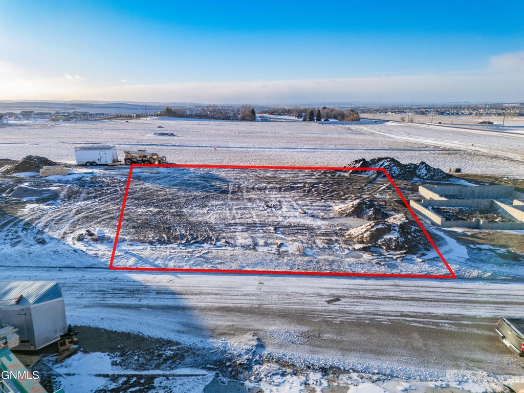 5321 Welder Avenue, Bismarck, ND 58503