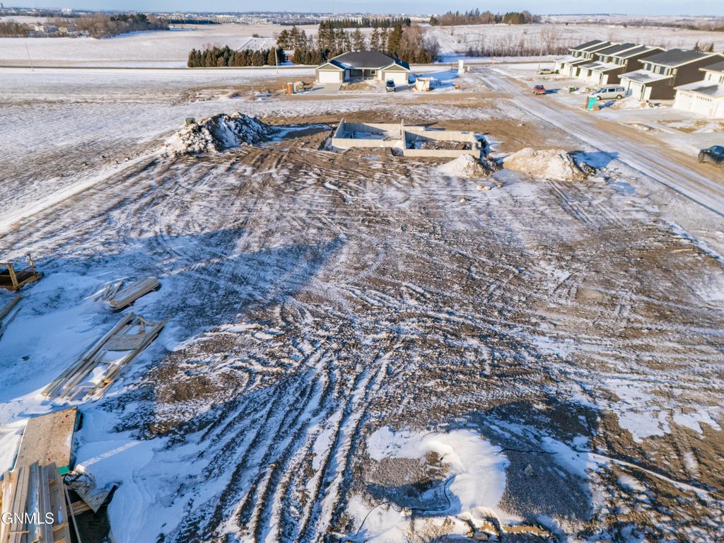 5321 Welder Avenue, Bismarck, ND 58503 photo 8