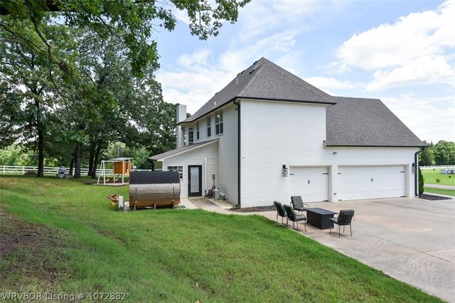 109365 4749 Road, Muldrow, OK 74948