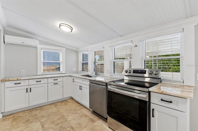 507 W PARIS STREET, Tampa, FL 33604