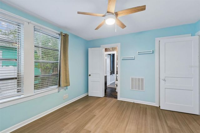 507 W PARIS STREET, Tampa, FL 33604