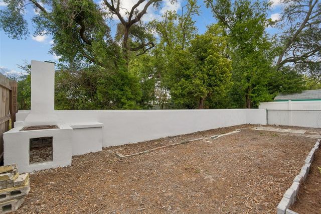 507 W PARIS STREET, Tampa, FL 33604