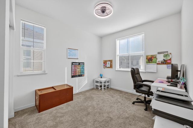 6 Aurum Park Ct, Sacramento, CA 95838