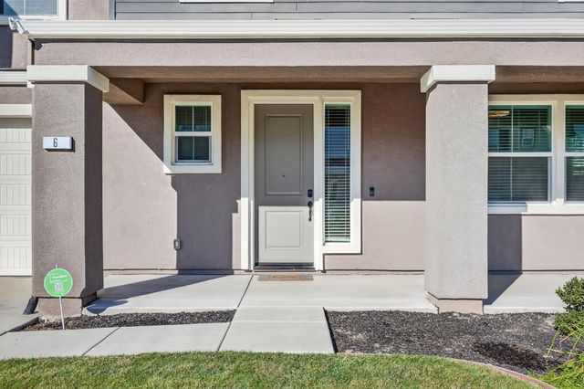 6 Aurum Park Ct, Sacramento, CA 95838