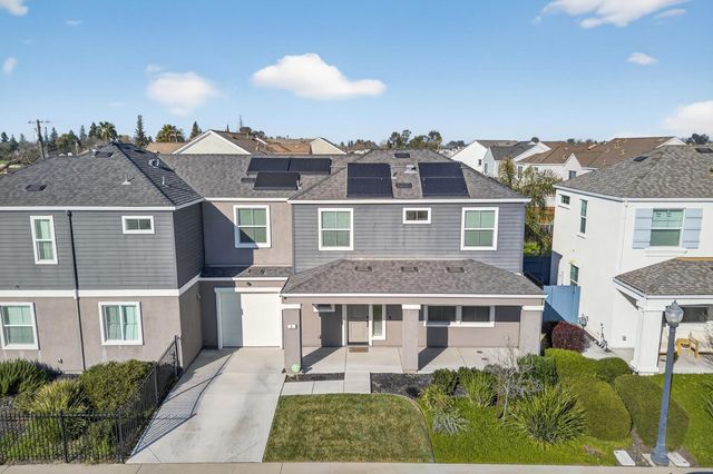 6 Aurum Park Ct, Sacramento, CA 95838