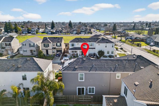 6 Aurum Park Ct, Sacramento, CA 95838