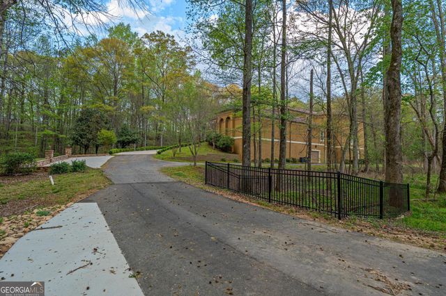 345 Broadmoor Way, Mcdonough, GA 30253