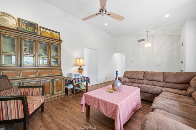 5892 Oak Meadow, Yorba Linda, CA 92886
