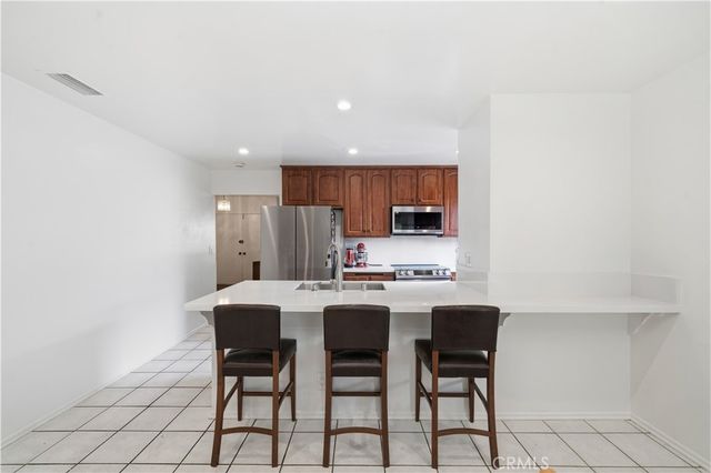 5892 Oak Meadow, Yorba Linda, CA 92886