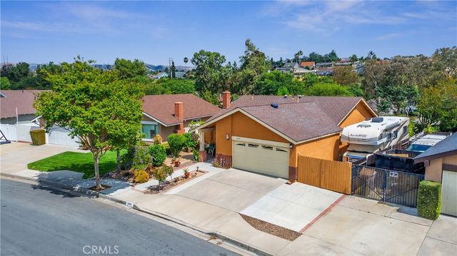 5892 Oak Meadow, Yorba Linda, CA 92886