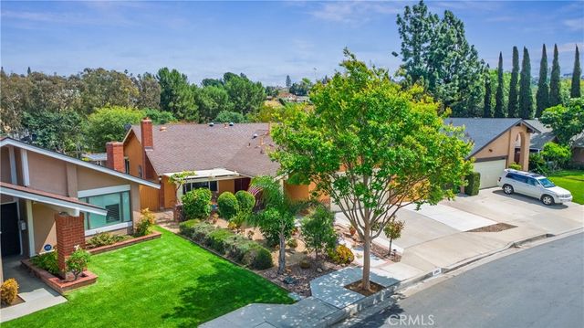 5892 Oak Meadow, Yorba Linda, CA 92886