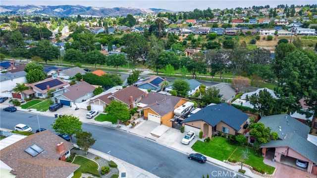 5892 Oak Meadow, Yorba Linda, CA 92886