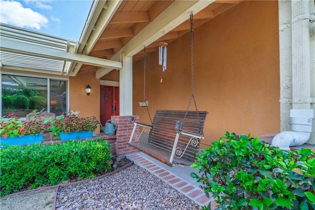 5892 Oak Meadow, Yorba Linda, CA 92886