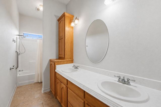 130 Duncan Lane, Liberty, TX 77575