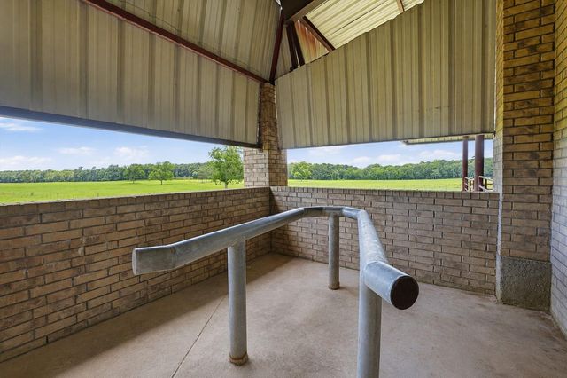 130 Duncan Lane, Liberty, TX 77575