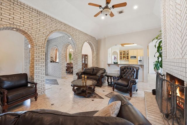 130 Duncan Lane, Liberty, TX 77575