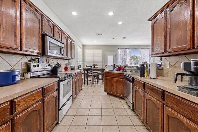 1129 Mourning Dove Drive, Burleson, TX 76028