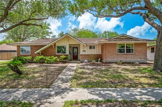 438 Pennington Dr, Corpus Christi, TX 78412