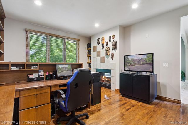 6642 Carlyle Court, West Bloomfield Charter Township, MI 48322