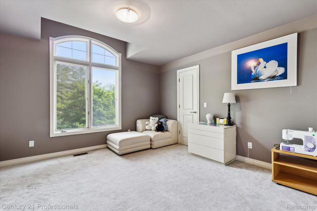 6642 Carlyle Court, West Bloomfield Charter Township, MI 48322